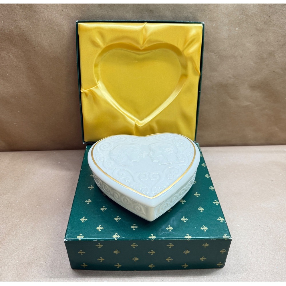 Lenox Romeo & Juliet Heart Trinket Box Ivory China 24k Gold Trim Made in USA Box